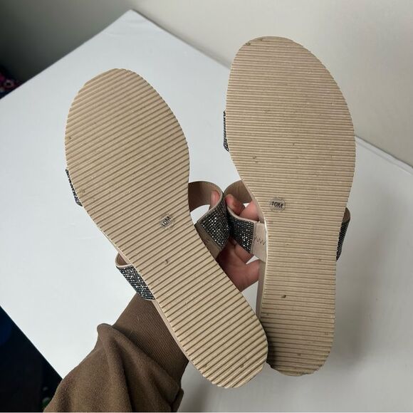 Antonio Melani silver & tan rhinestone bedazzled Slip-On Sandals 10 - Picture 5 of 12